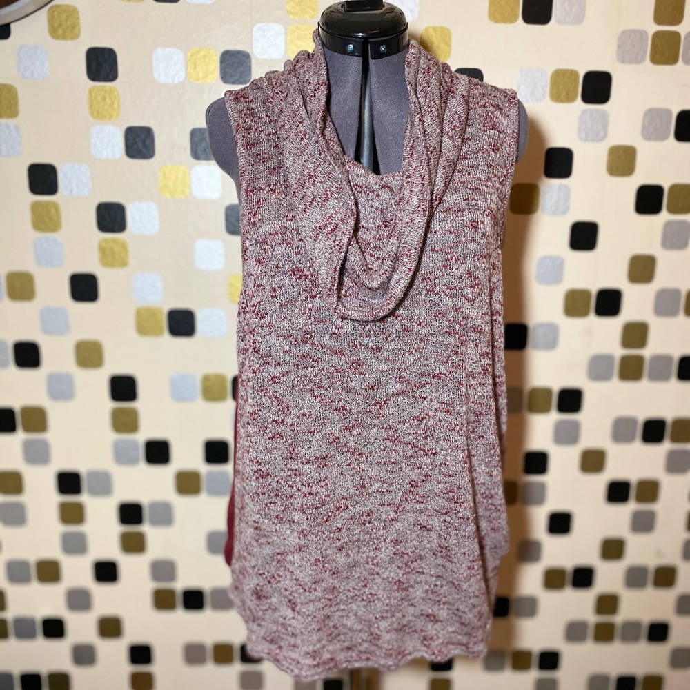 Sleeveless turtleneck.